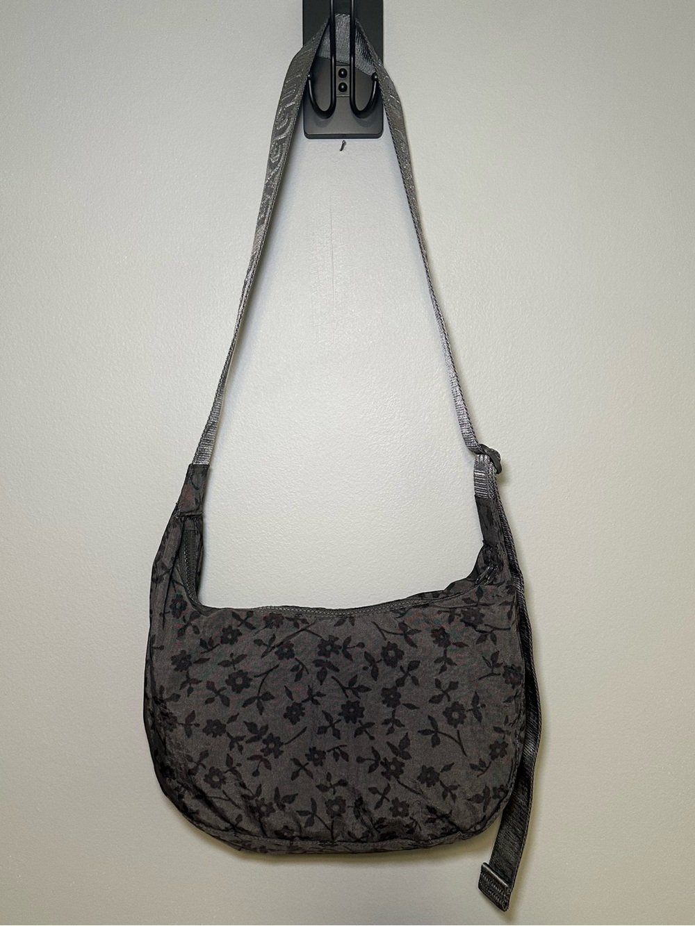 Baggu Meduim Nylon Crescent Bag